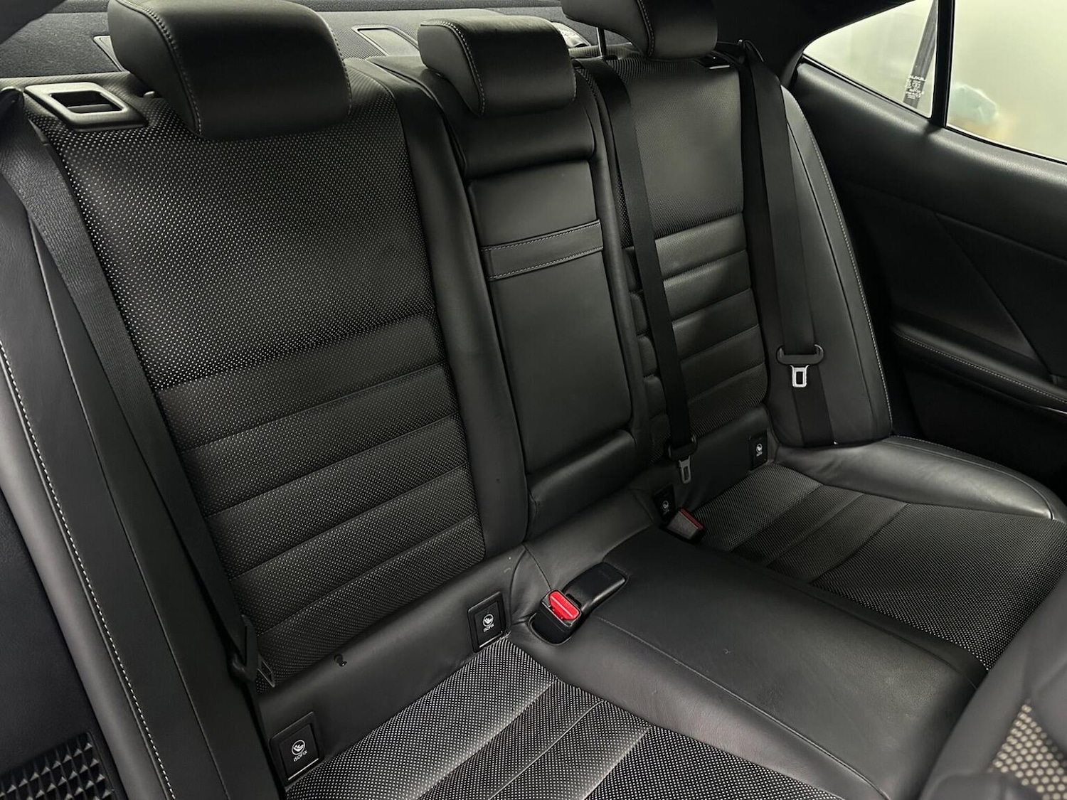 Used Lexus IS 2019 for sale - 76656077: Photo 36