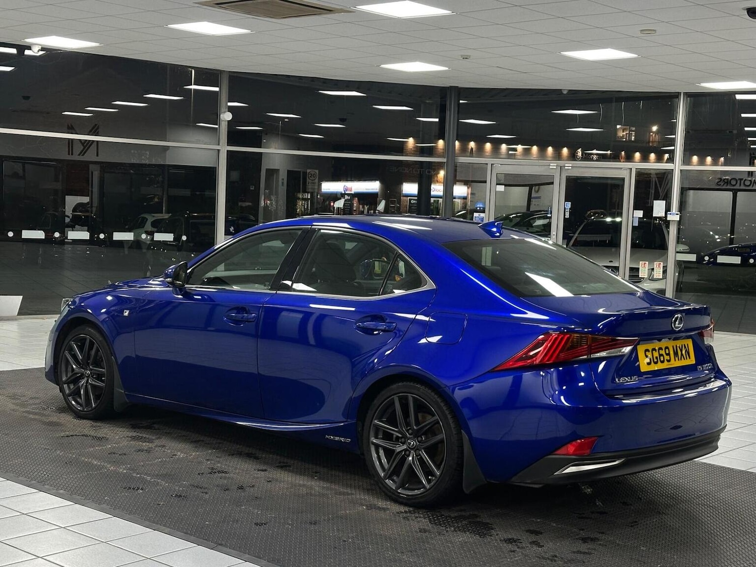 Used Lexus IS 2019 for sale - 76656077: Photo 9