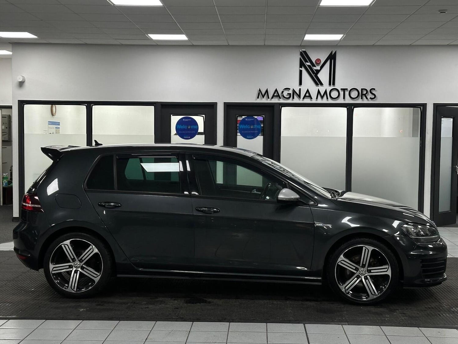 Used Volkswagen Golf 2016 for sale - 77140743: Photo 3