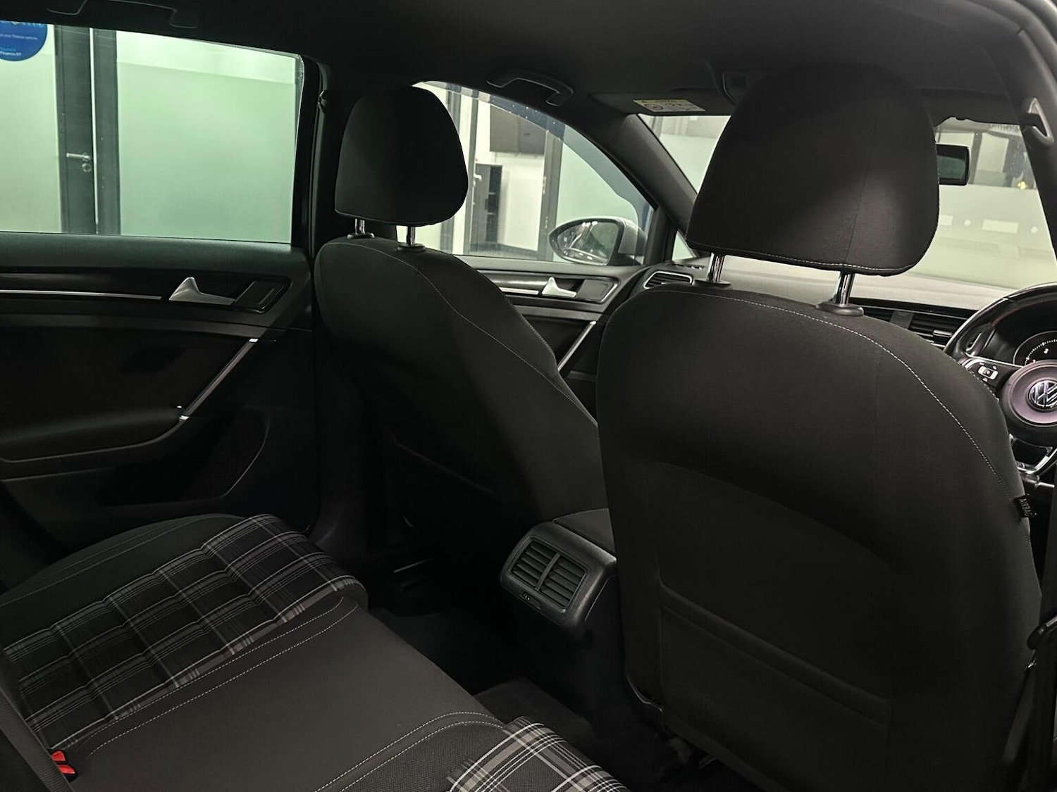 Used Volkswagen Golf 2016 for sale - 77140743: Photo 31