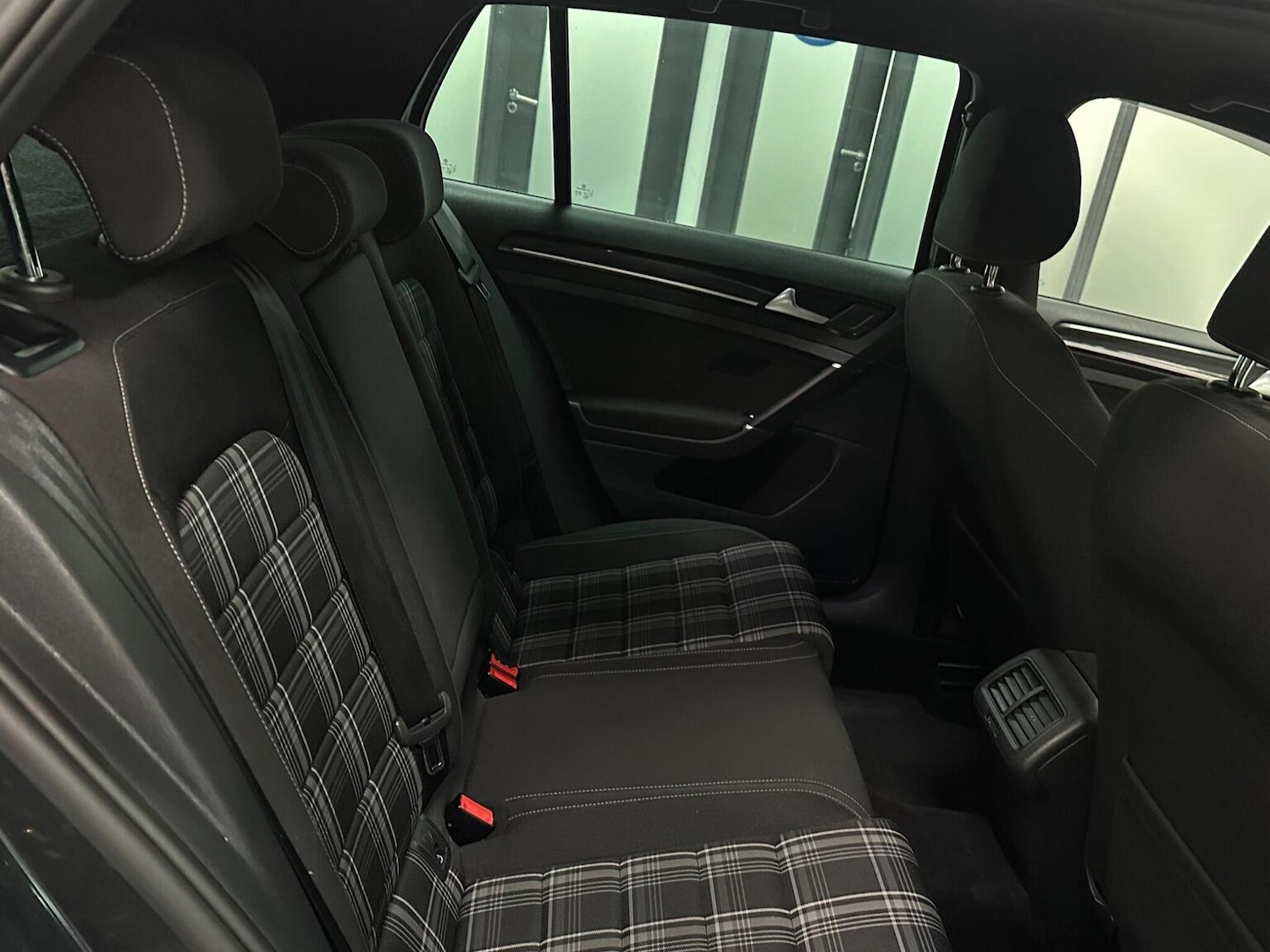 Used Volkswagen Golf 2016 for sale - 77140743: Photo 32