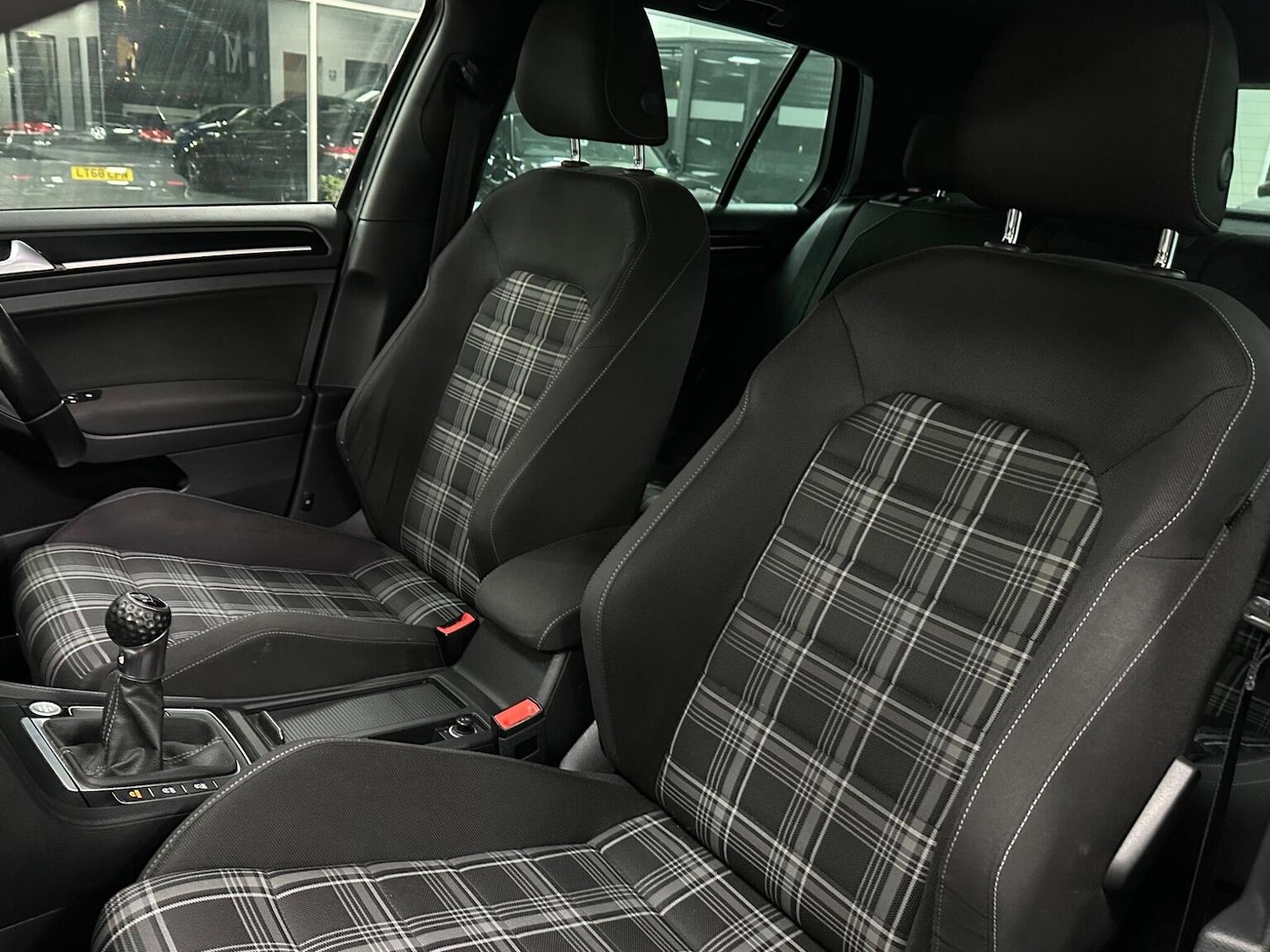 Used Volkswagen Golf 2016 for sale - 77140743: Photo 39