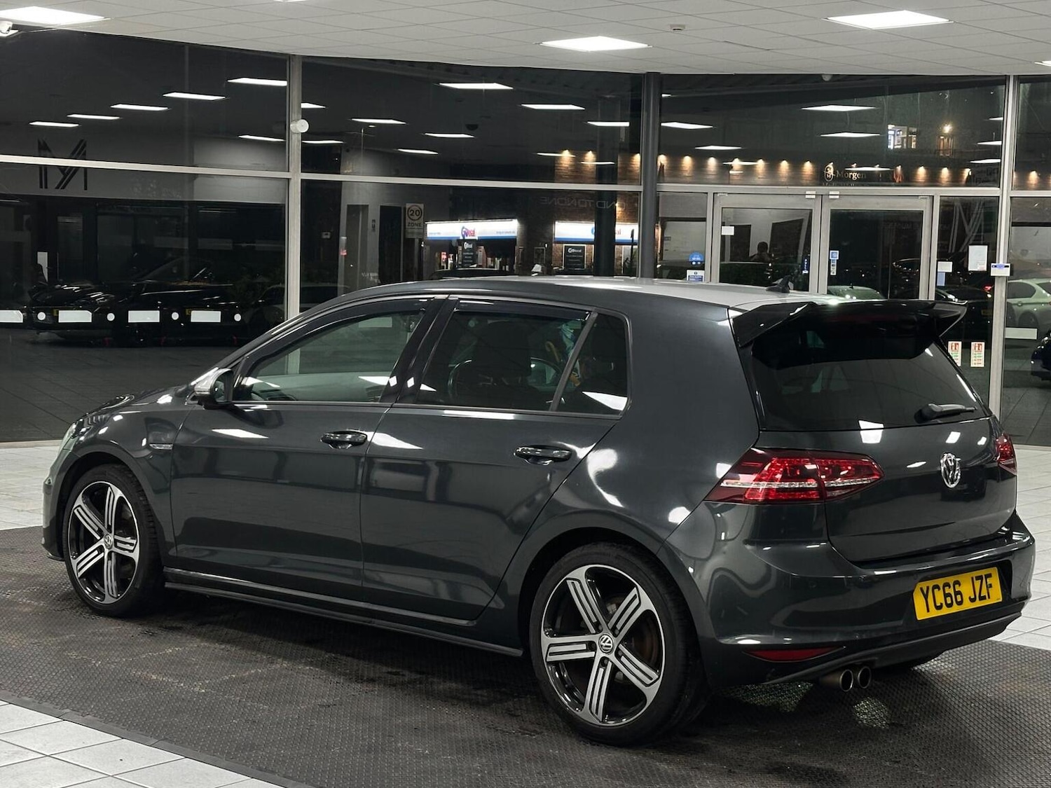 Used Volkswagen Golf 2016 for sale - 77140743: Photo 9