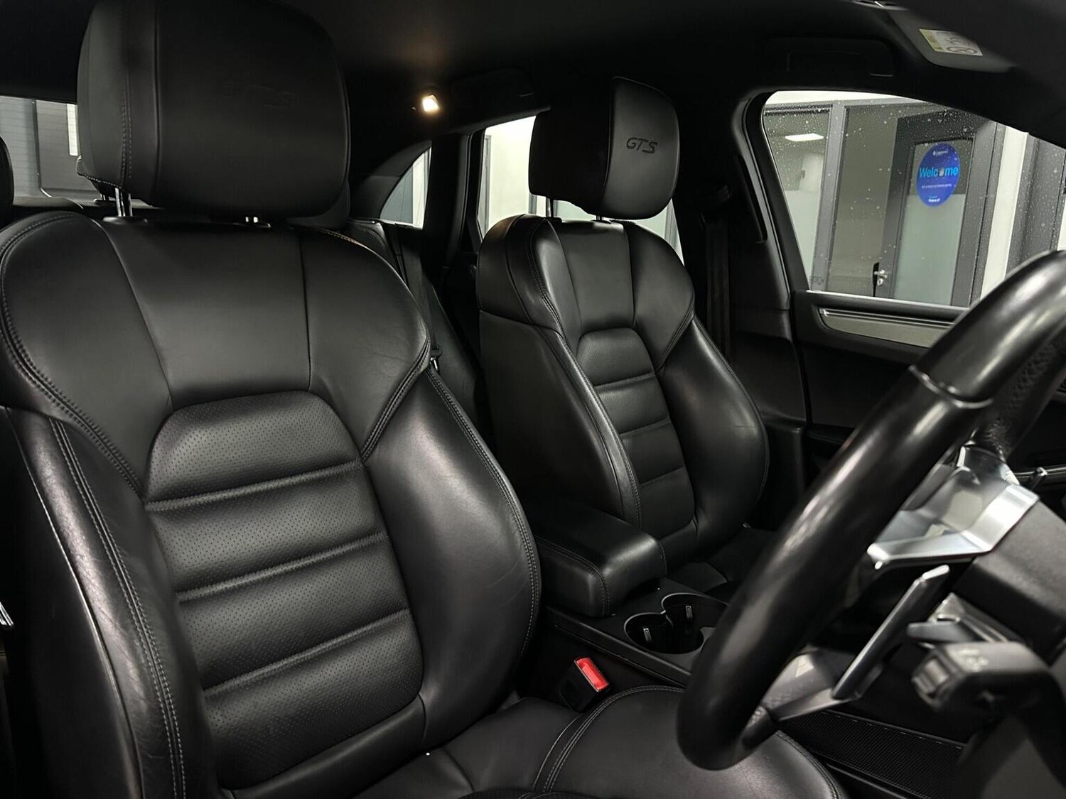 Used Porsche Macan 2017 for sale - 76799204: Photo 23