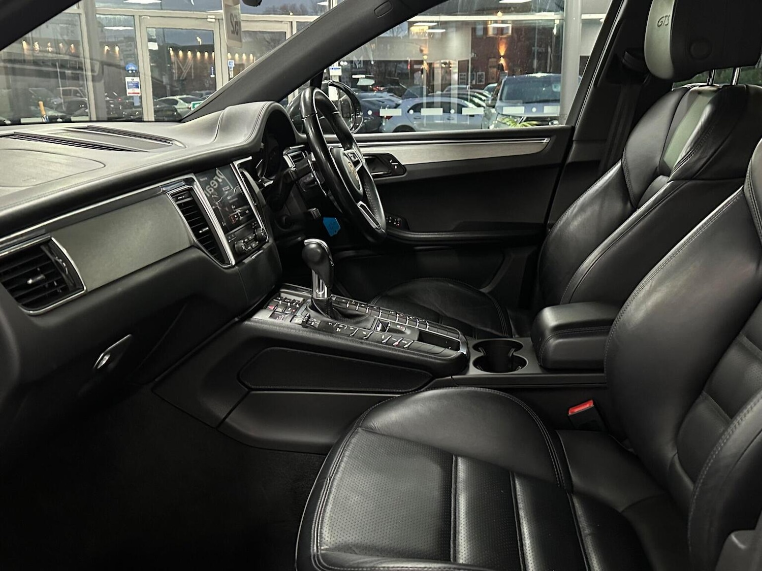 Used Porsche Macan 2017 for sale - 76799204: Photo 38