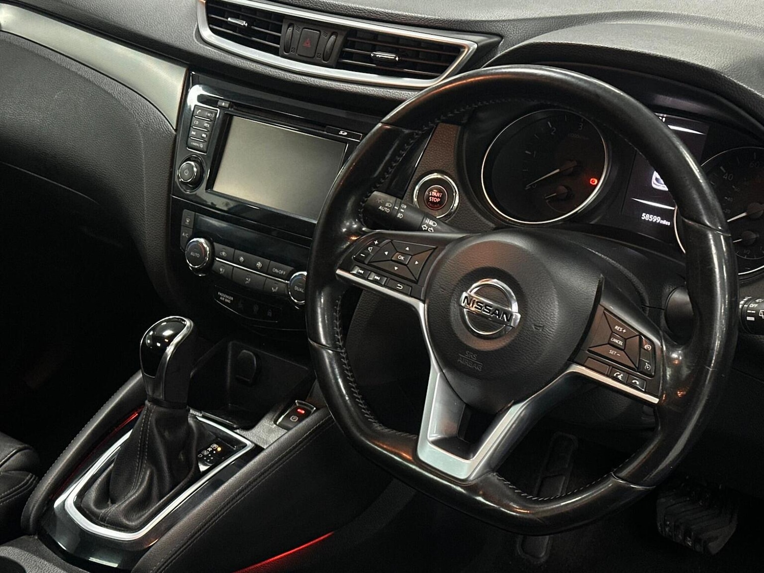 Used Nissan Qashqai 2017 for sale - 76896982: Photo 15