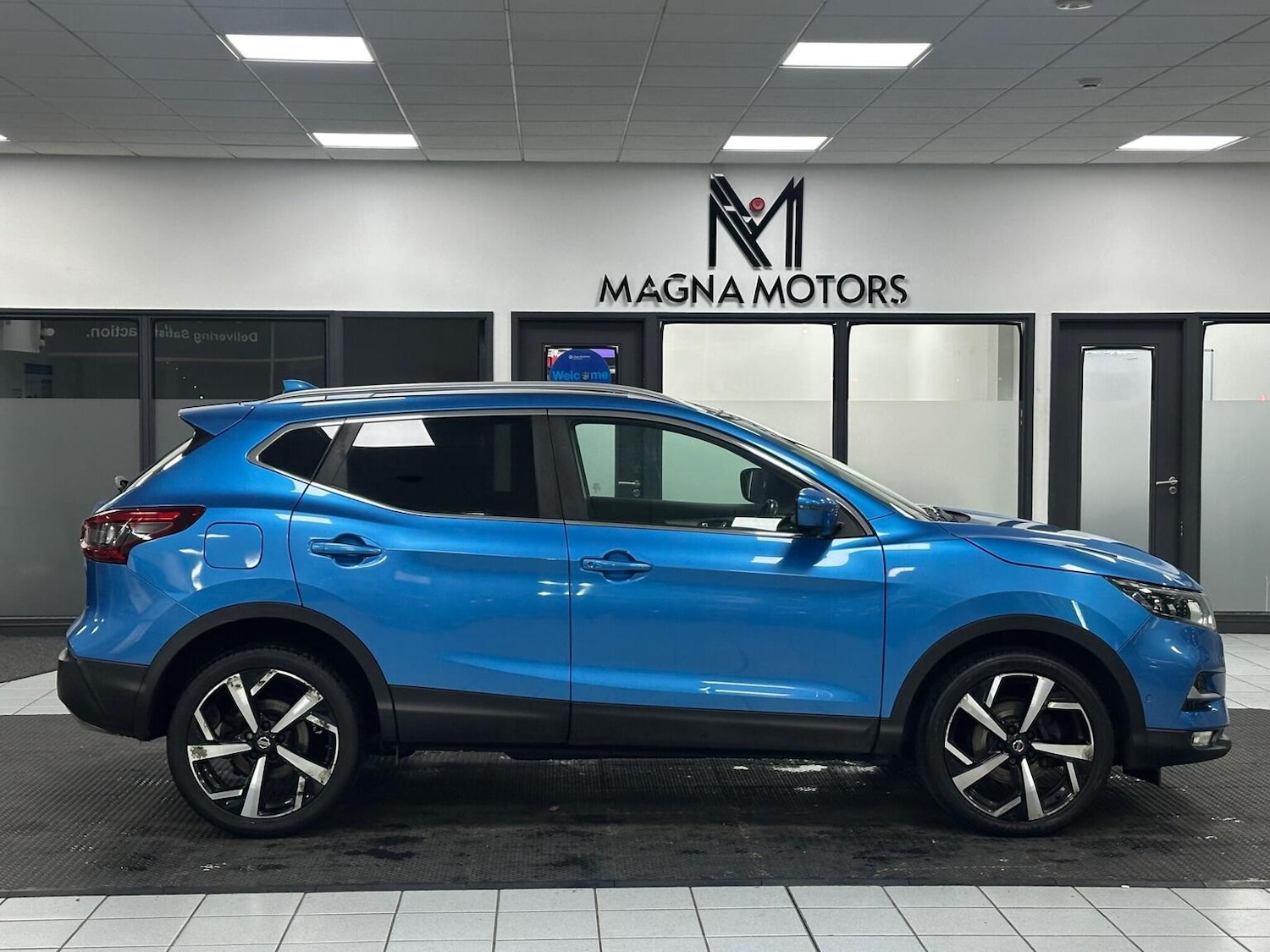 Used Nissan Qashqai 2017 for sale - 76896982: Photo 2