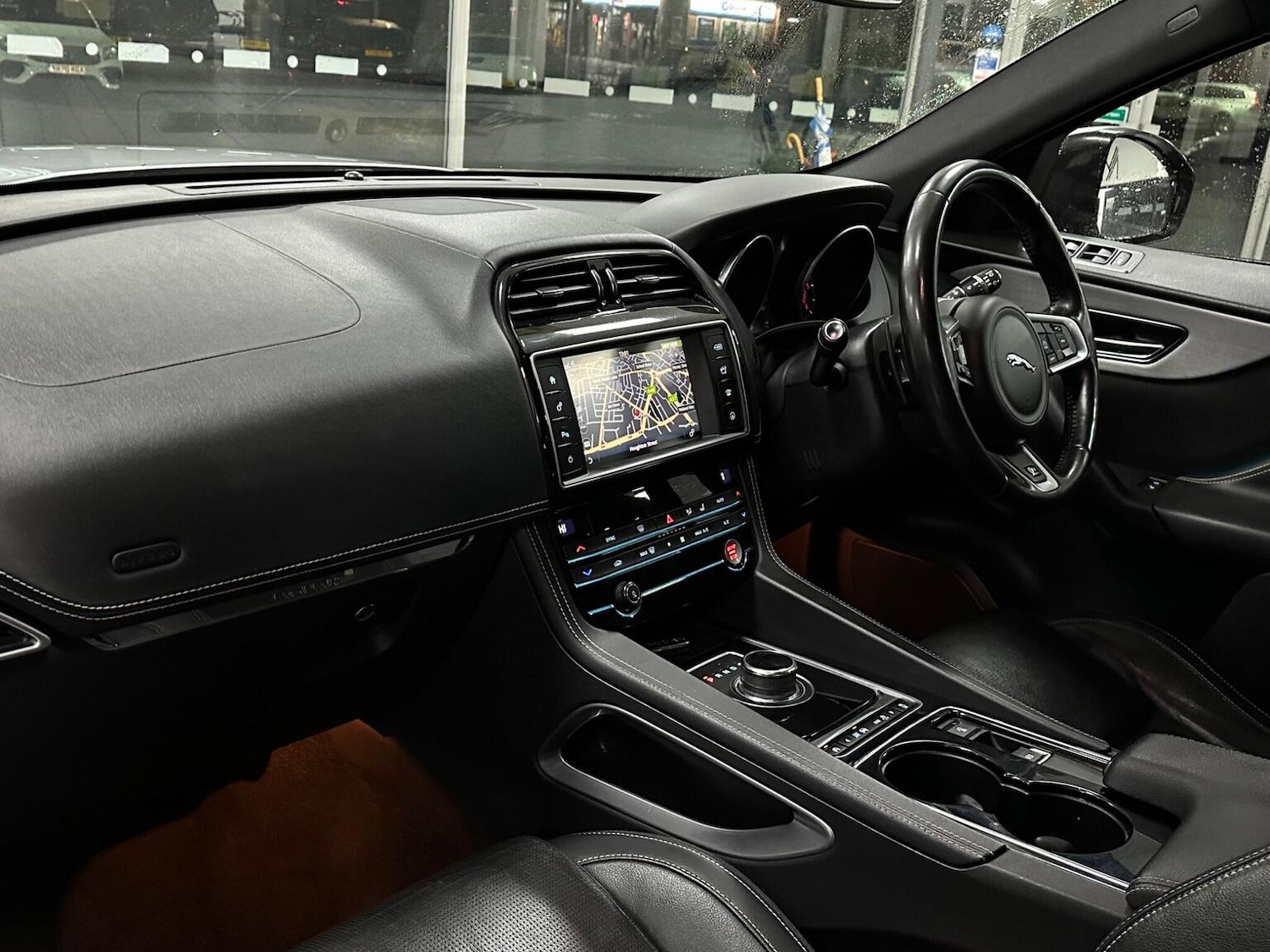 Used Jaguar F-Pace 2017 for sale - 77118517: Photo 37