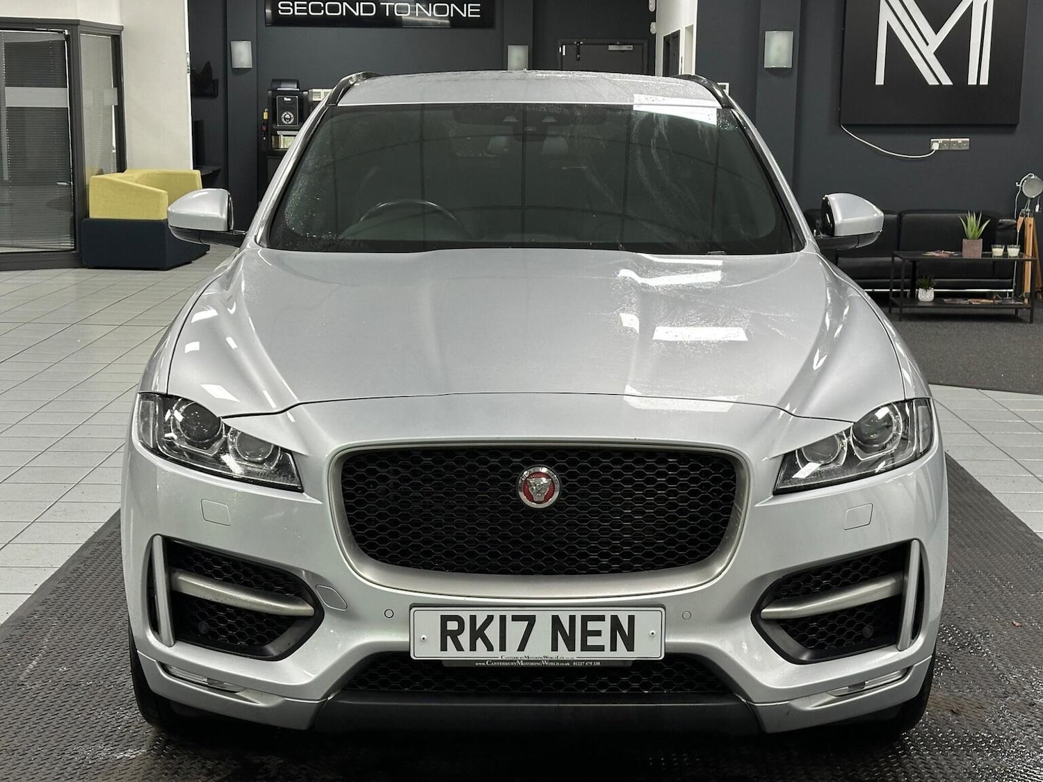 Used Jaguar F-Pace 2017 for sale - 77118517: Photo 4