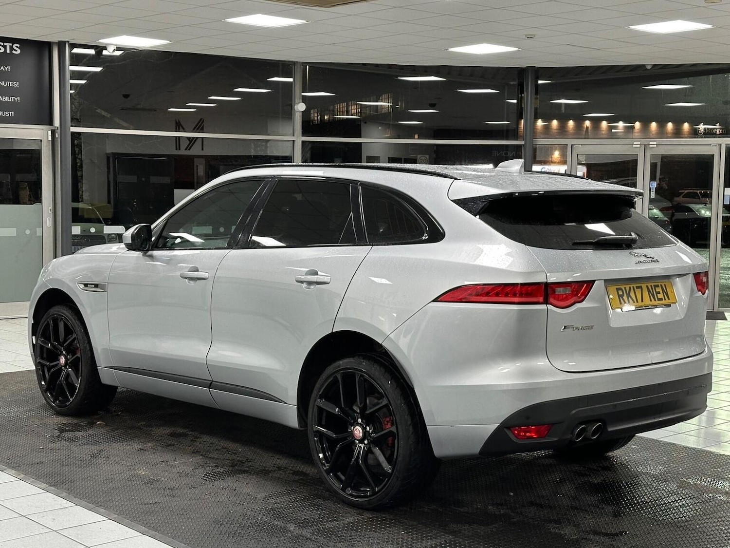 Used Jaguar F-Pace 2017 for sale - 77118517: Photo 8