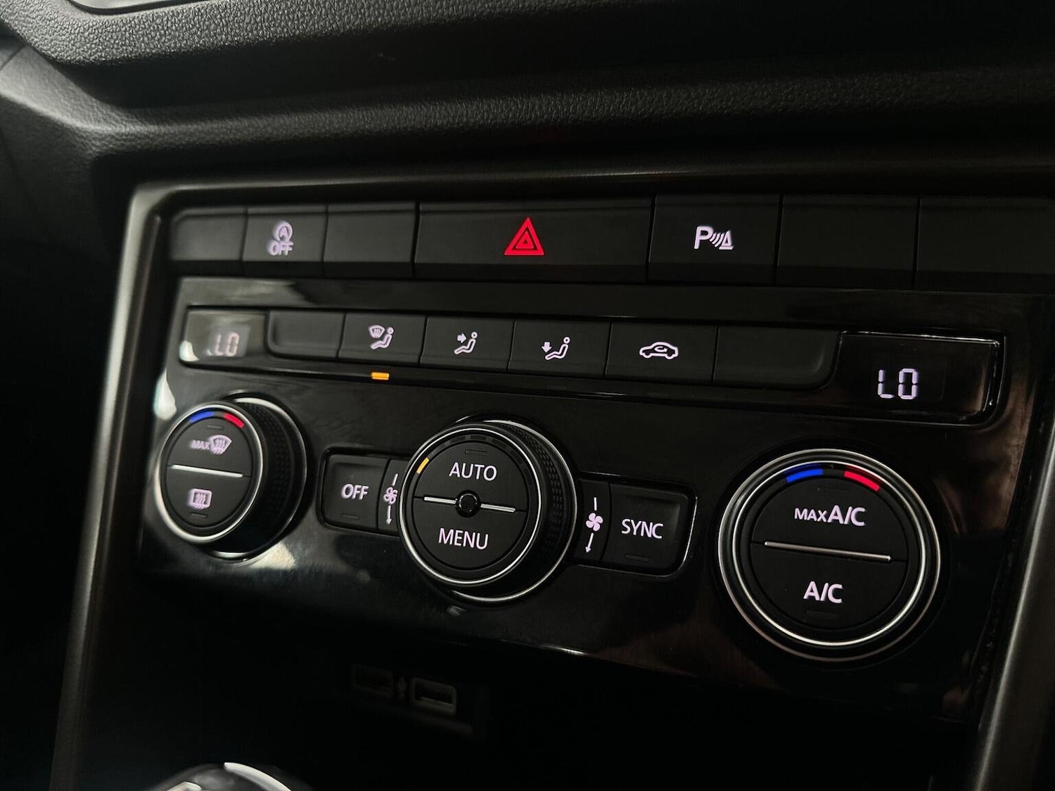 Used Volkswagen T-Roc 2019 for sale - 76794263: Photo 28