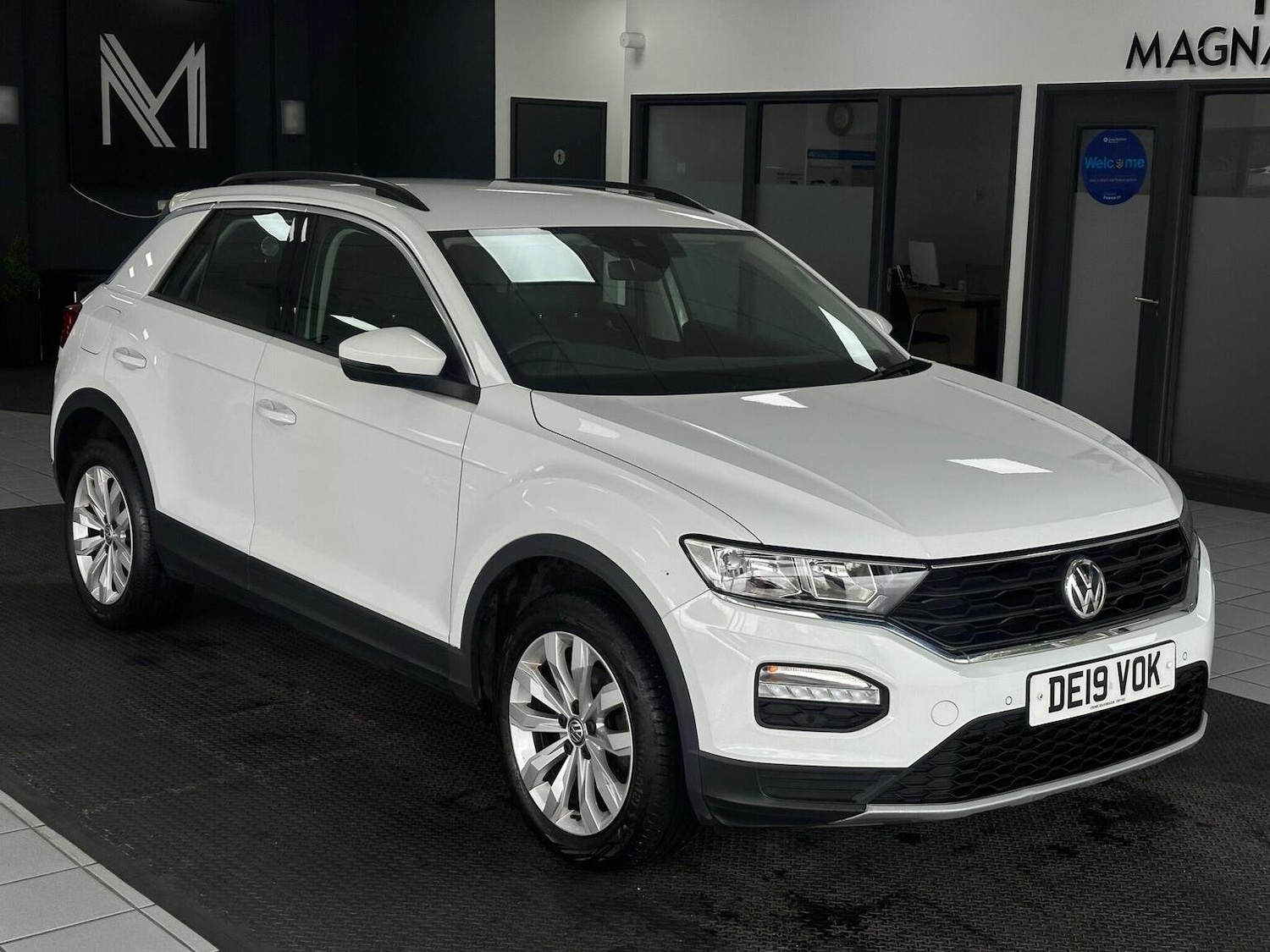 Used Volkswagen T-Roc 2019 for sale - 76794263: Photo 3