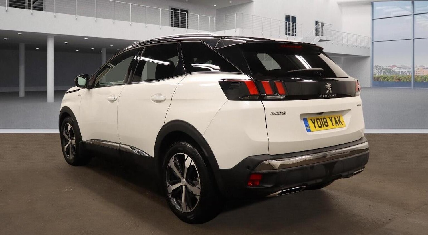 Used Peugeot 3008 2018 for sale - 77065635: Photo 3