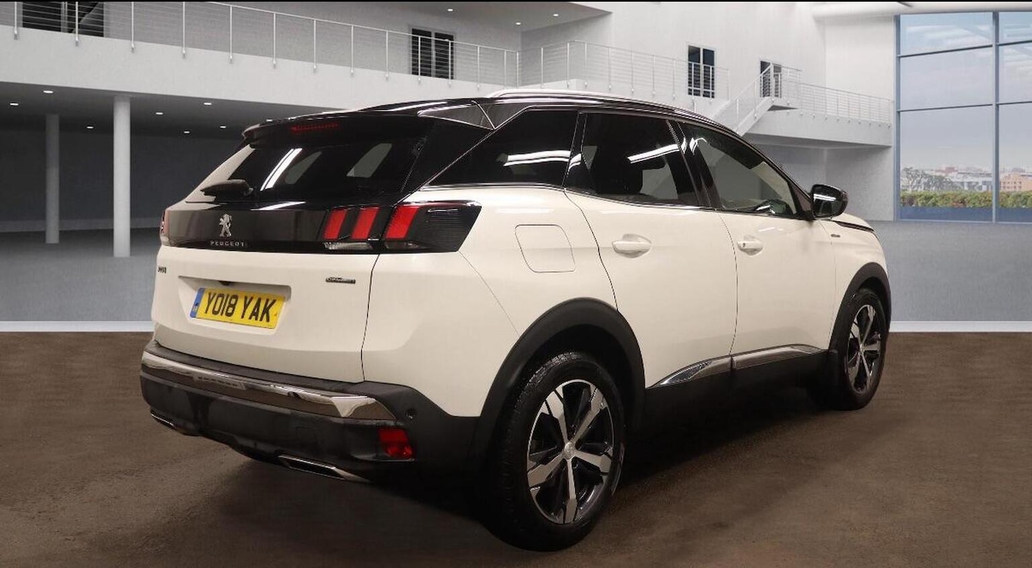 Used Peugeot 3008 2018 for sale - 77065635: Photo 4