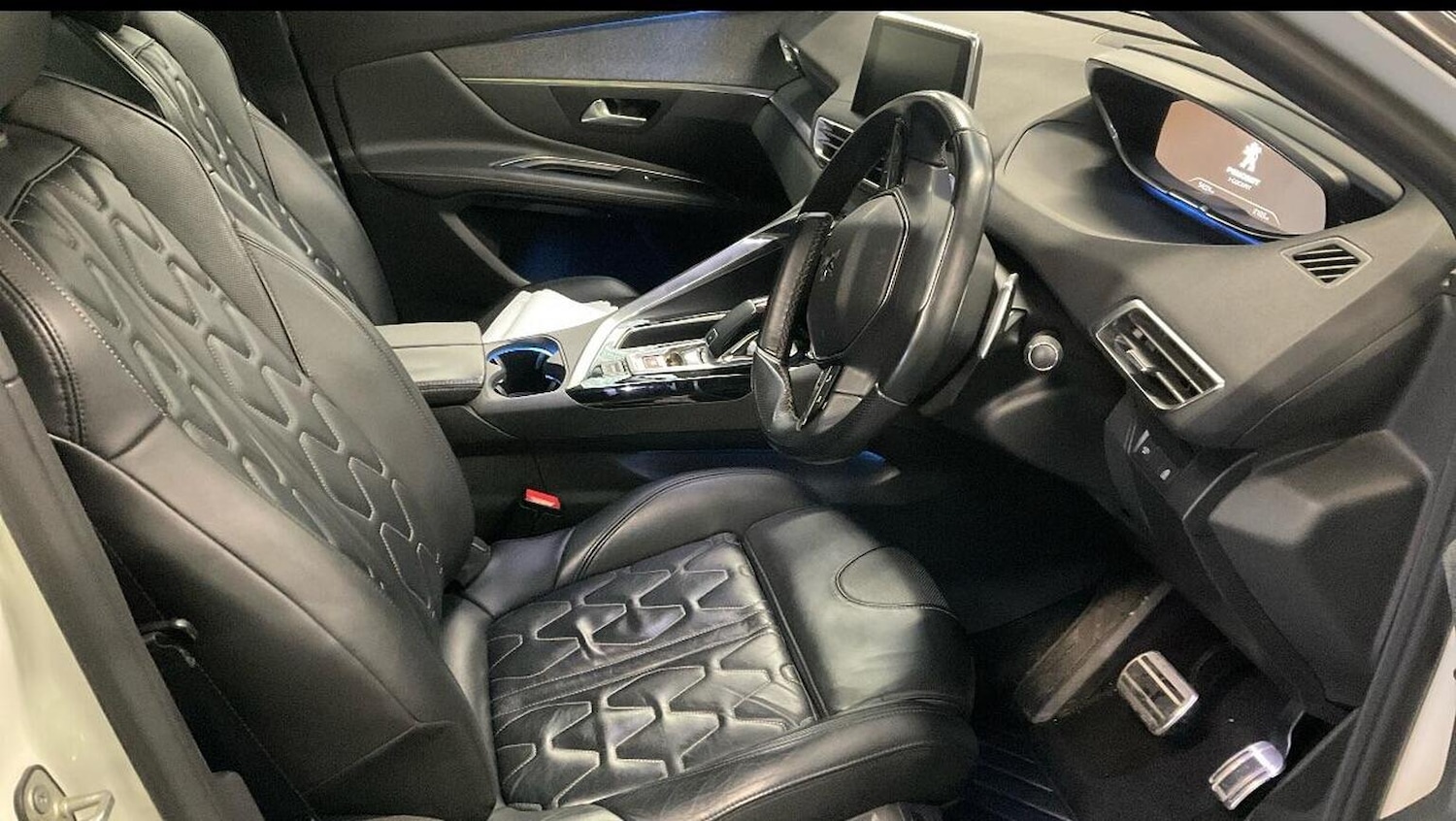 Used Peugeot 3008 2018 for sale - 77065635: Photo 6