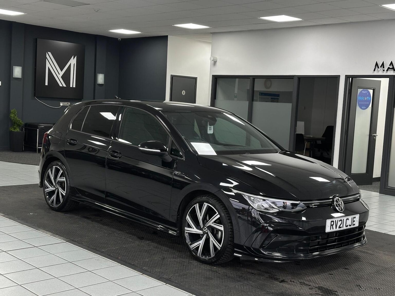 Used Volkswagen Golf 2021 for sale - 76656075: Photo 2