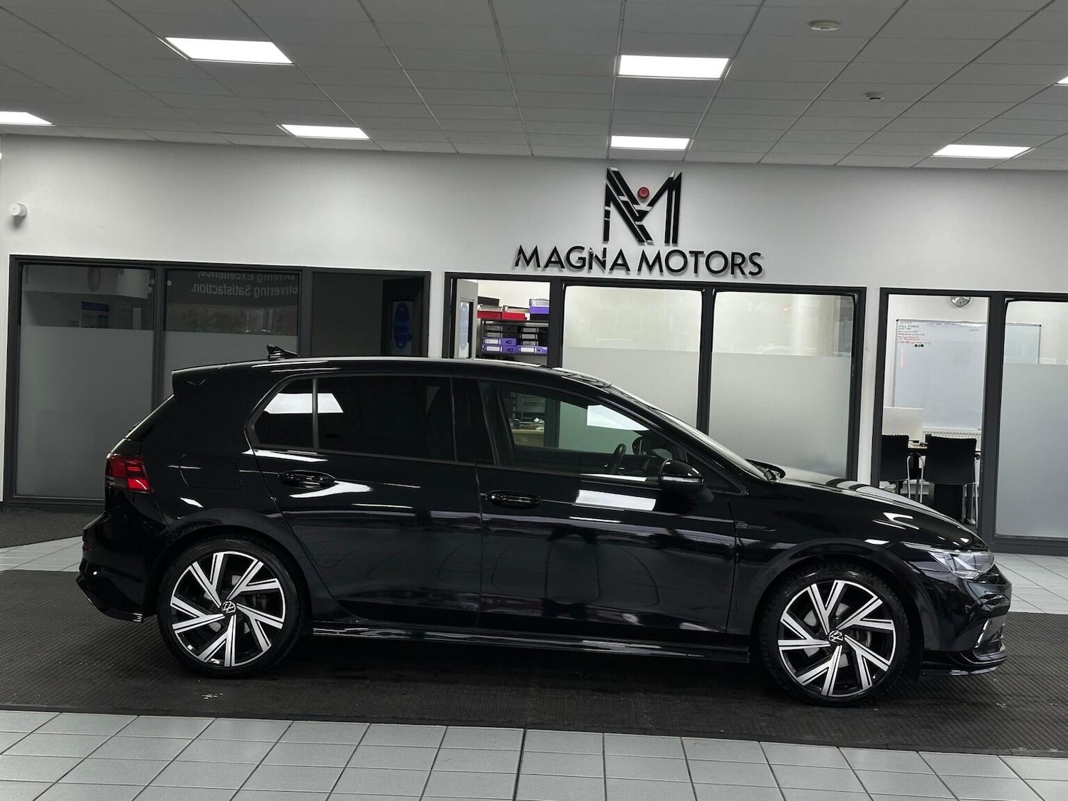 Used Volkswagen Golf 2021 for sale - 76656075: Photo 3