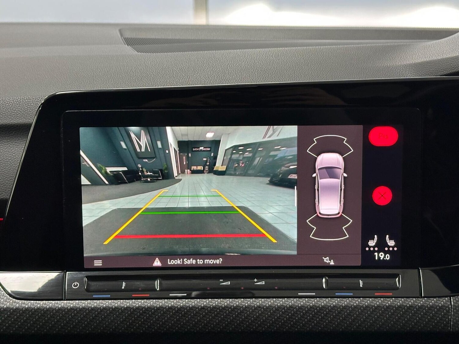 Used Volkswagen Golf 2021 for sale - 76656075: Photo 30