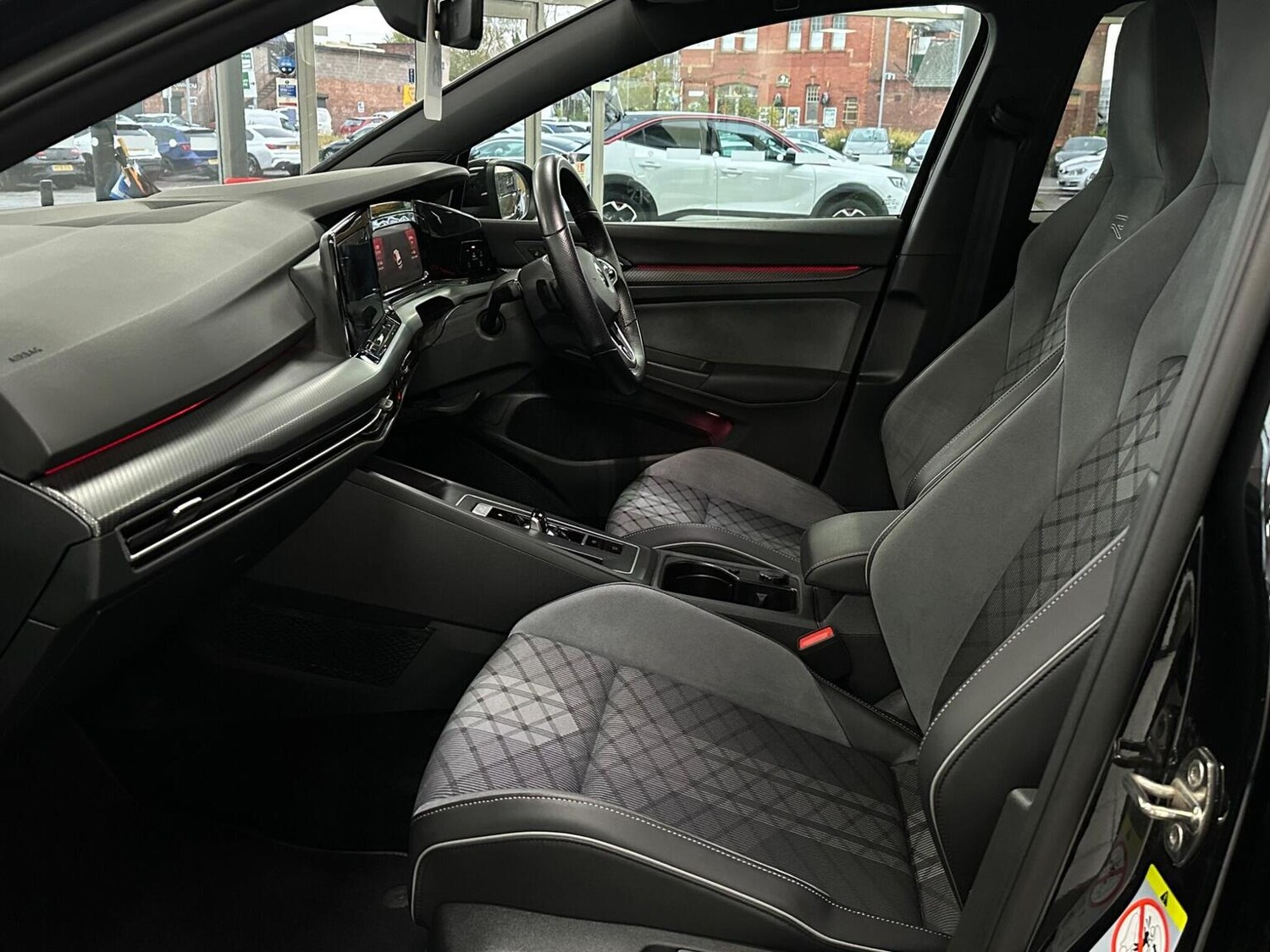 Used Volkswagen Golf 2021 for sale - 76656075: Photo 40