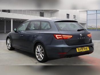 Used SEAT Leon 2019 for sale - 76910999: Photo