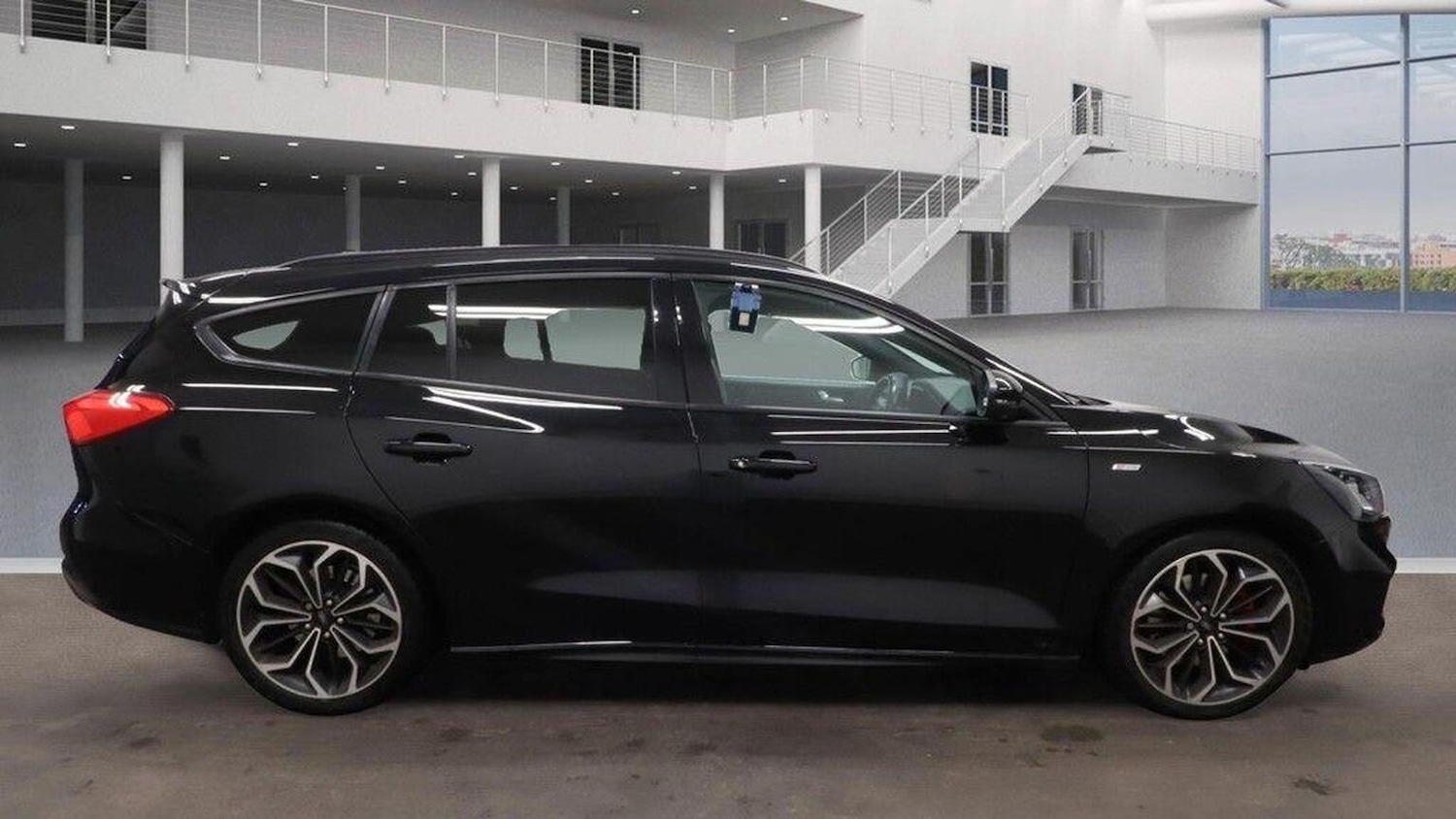 Used Ford Focus 2019 for sale - 76769781: Photo 5