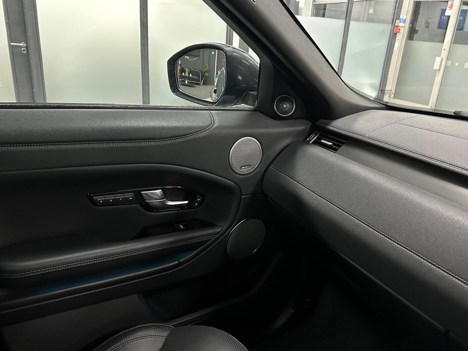 Used Land Rover Range Rover Evoque 2018 for sale - 76699370: Photo 31