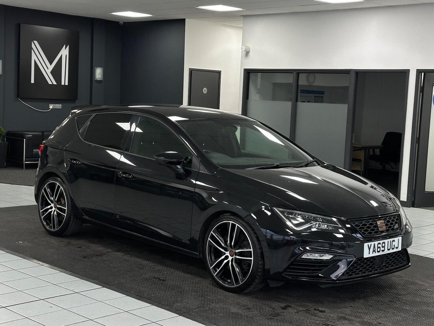 Used SEAT Leon 2020 for sale - 76656197: Photo 2