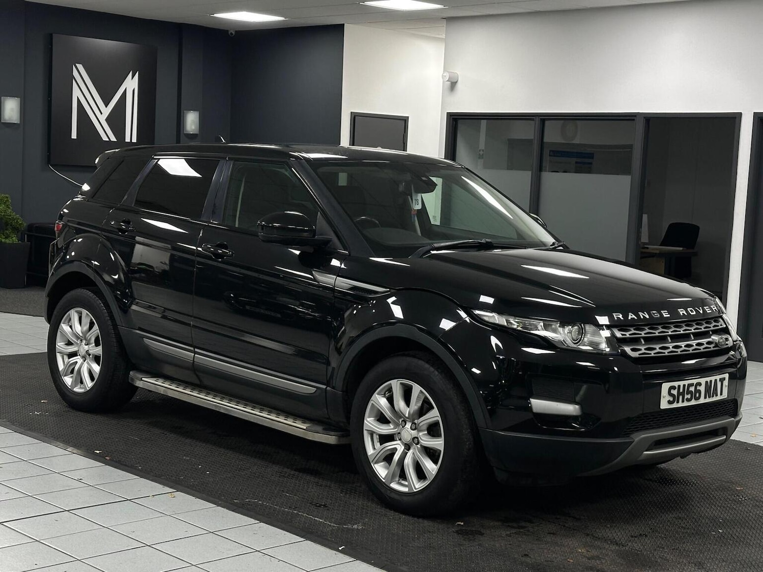 Used Land Rover Range Rover Evoque 2014 for sale - 76734798: Photo 2