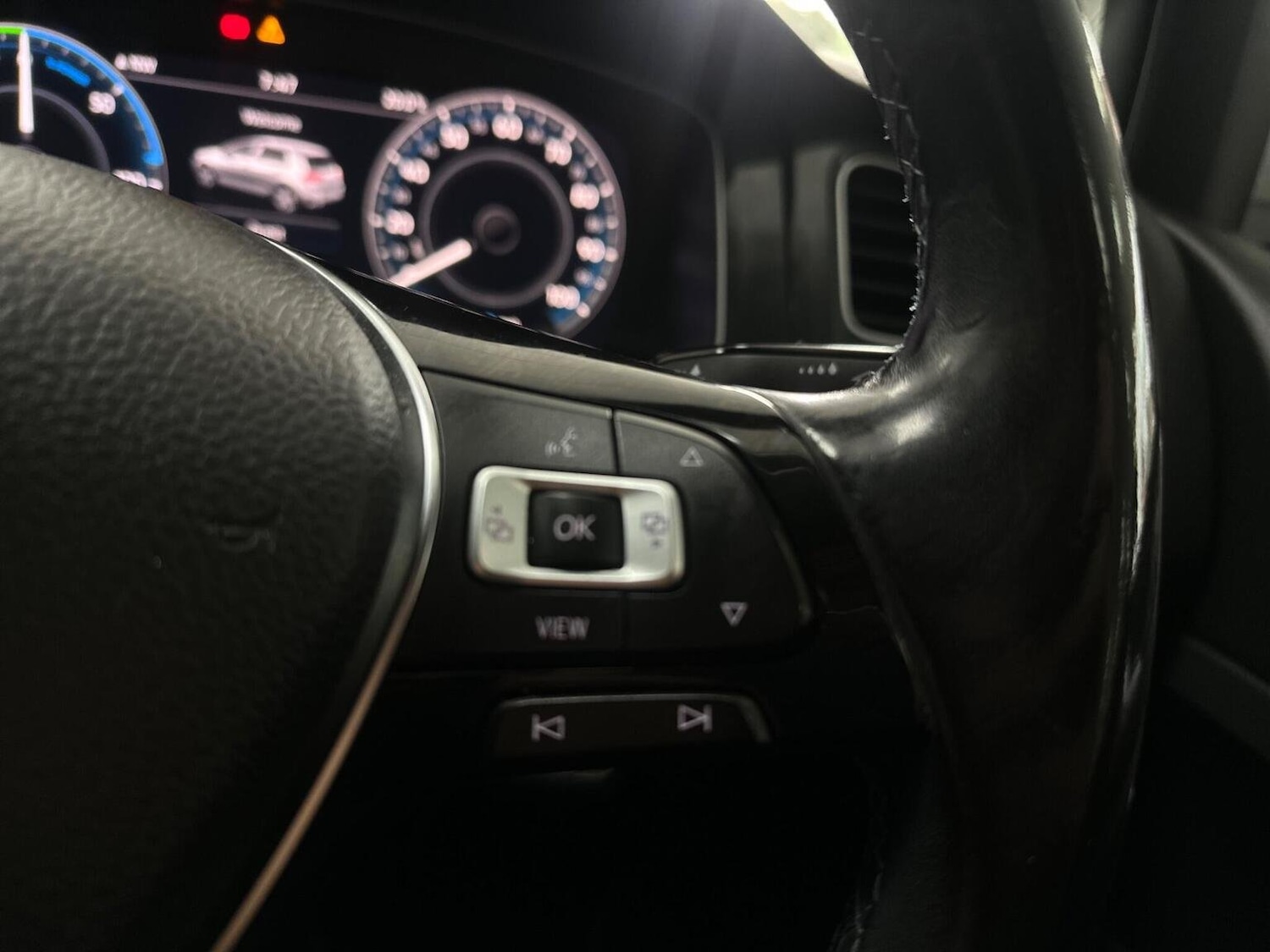 Used Volkswagen Golf 2019 for sale - 76891740: Photo 20