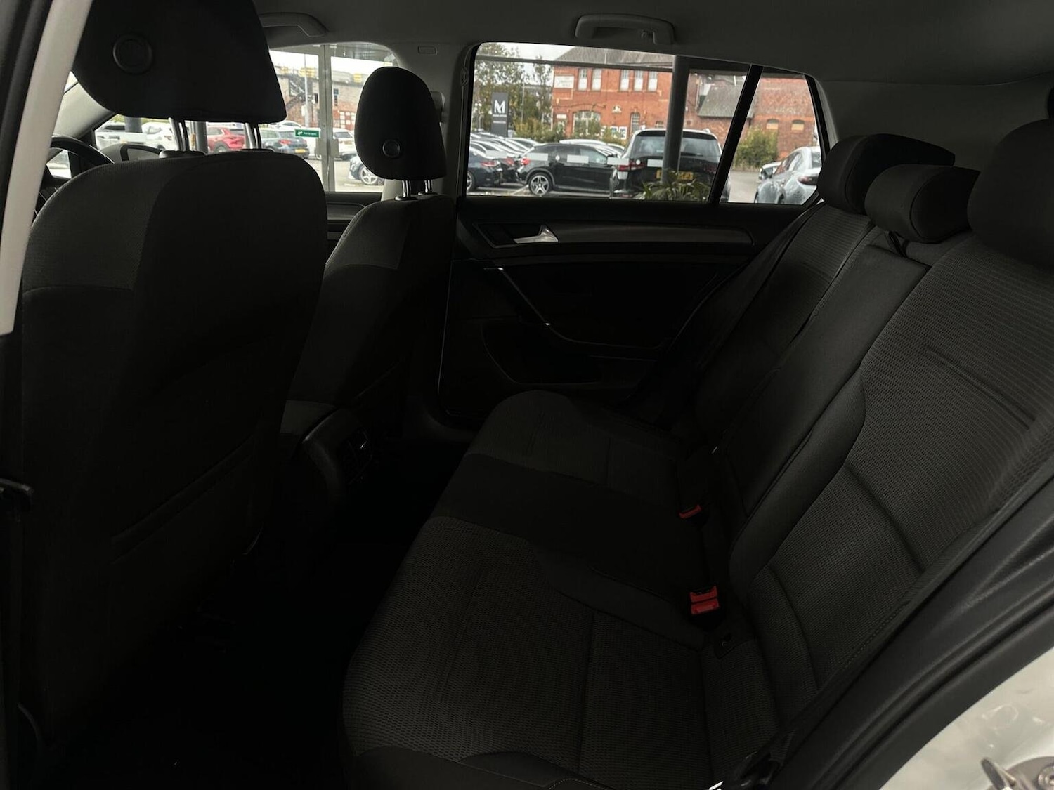 Used Volkswagen Golf 2019 for sale - 76891740: Photo 30