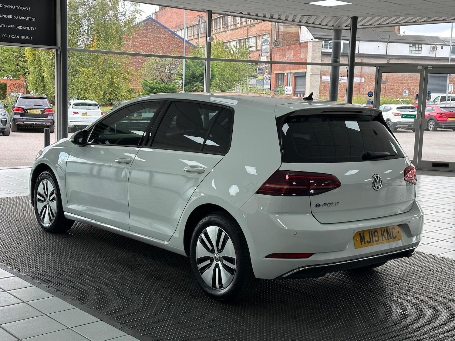 Used Volkswagen Golf 2019 for sale - 76891740: Photo 8