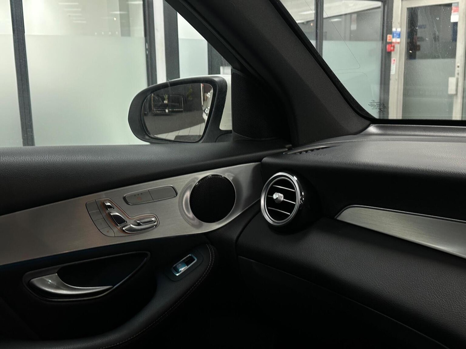 Used Mercedes-Benz GLC 2018 for sale - 77159280: Photo 28