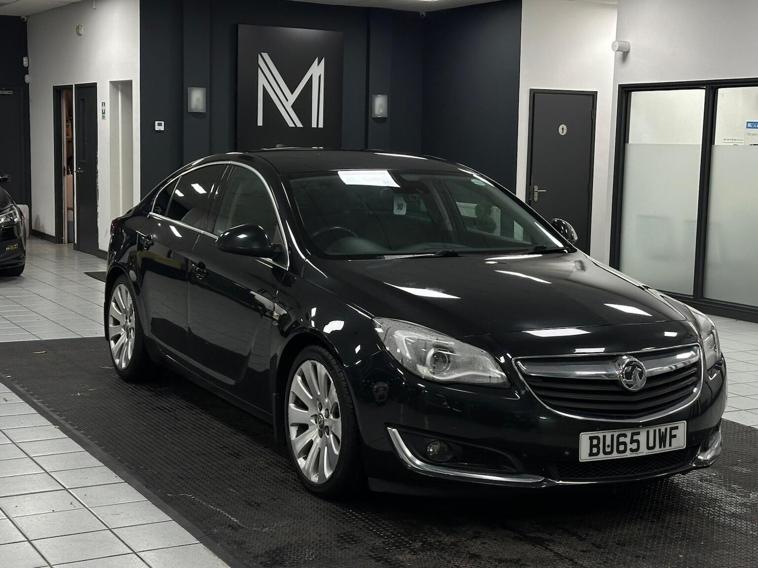Used Vauxhall Insignia 2015 for sale - 76769736: Photo 1