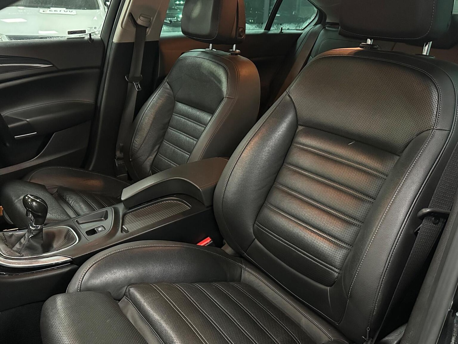 Used Vauxhall Insignia 2015 for sale - 76769736: Photo 28