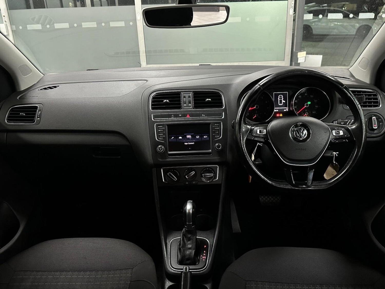 Used Volkswagen Polo 2017 for sale - 76877608: Photo 15