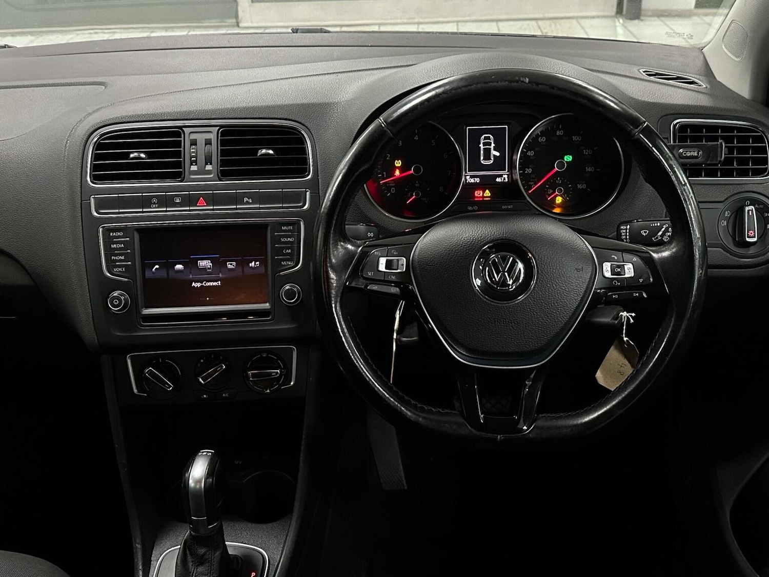 Used Volkswagen Polo 2017 for sale - 76877608: Photo 16