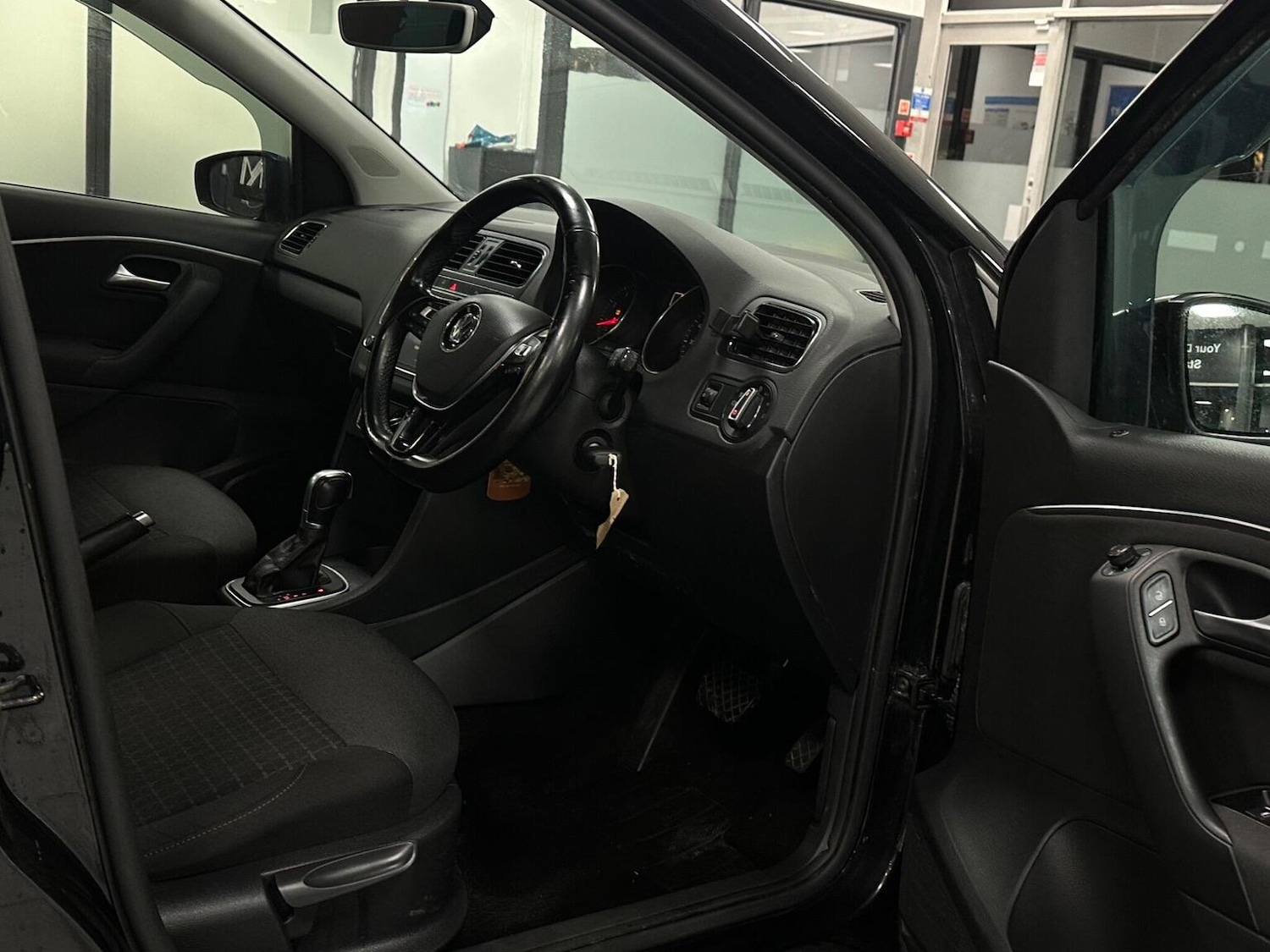 Used Volkswagen Polo 2017 for sale - 76877608: Photo 18