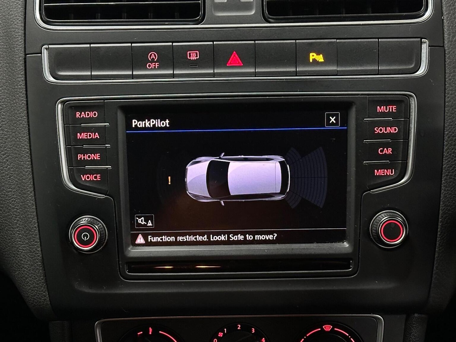 Used Volkswagen Polo 2017 for sale - 76877608: Photo 27