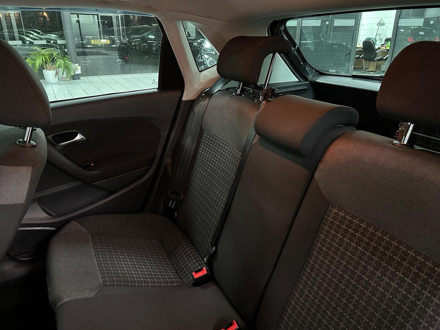 Used Volkswagen Polo 2017 for sale - 76877608: Photo 34