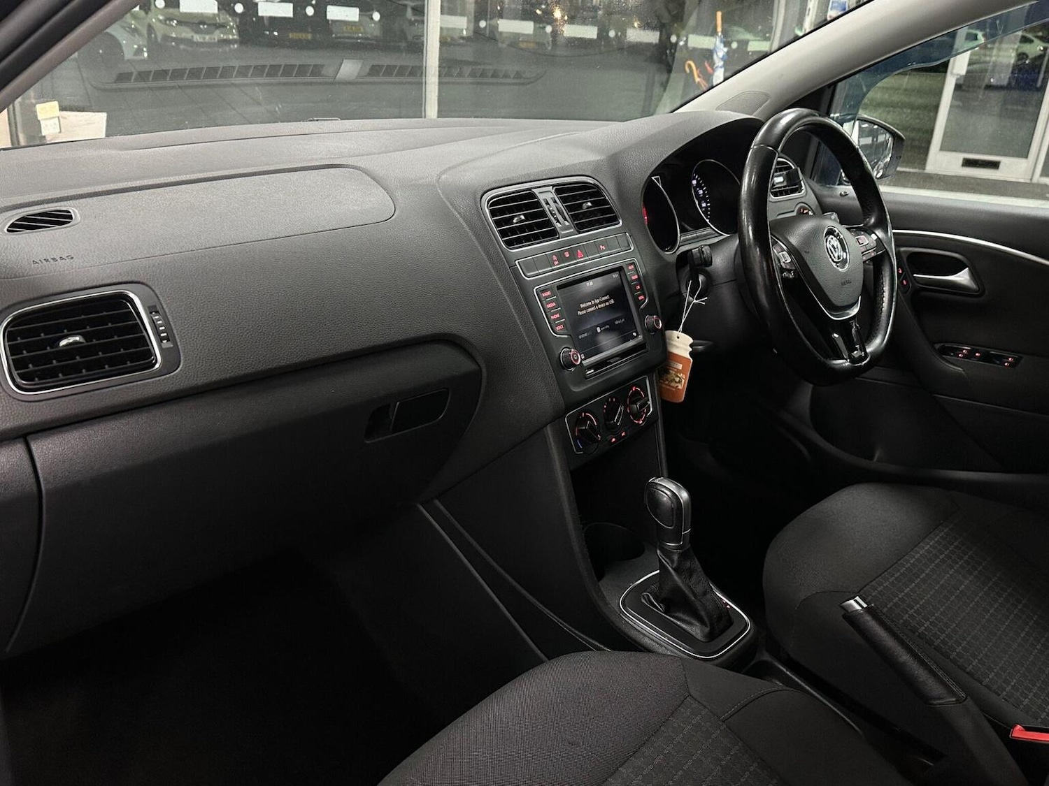 Used Volkswagen Polo 2017 for sale - 76877608: Photo 35