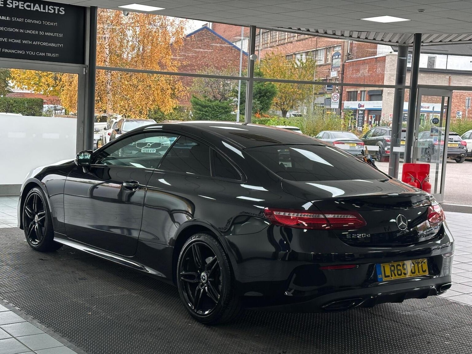 Used Mercedes-Benz E Class 2019 for sale - 76656237: Photo 10