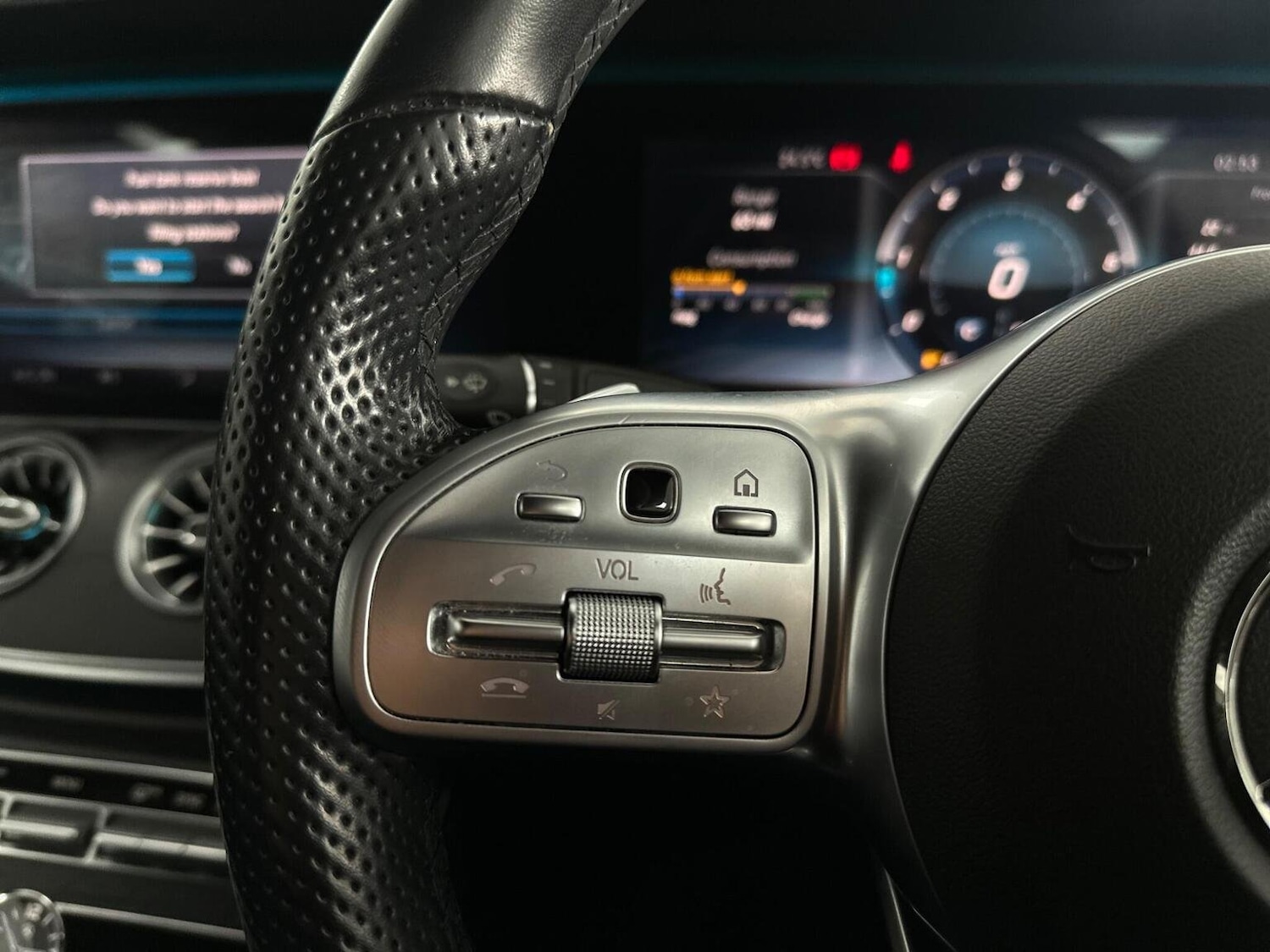 Used Mercedes-Benz E Class 2019 for sale - 76656237: Photo 26