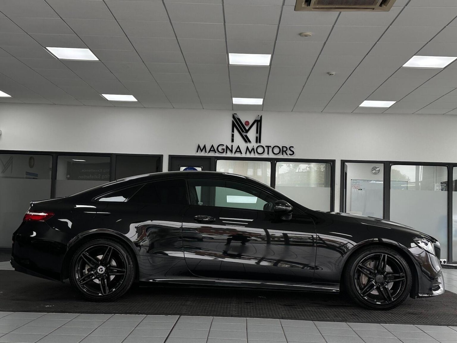 Used Mercedes-Benz E Class 2019 for sale - 76656237: Photo 3