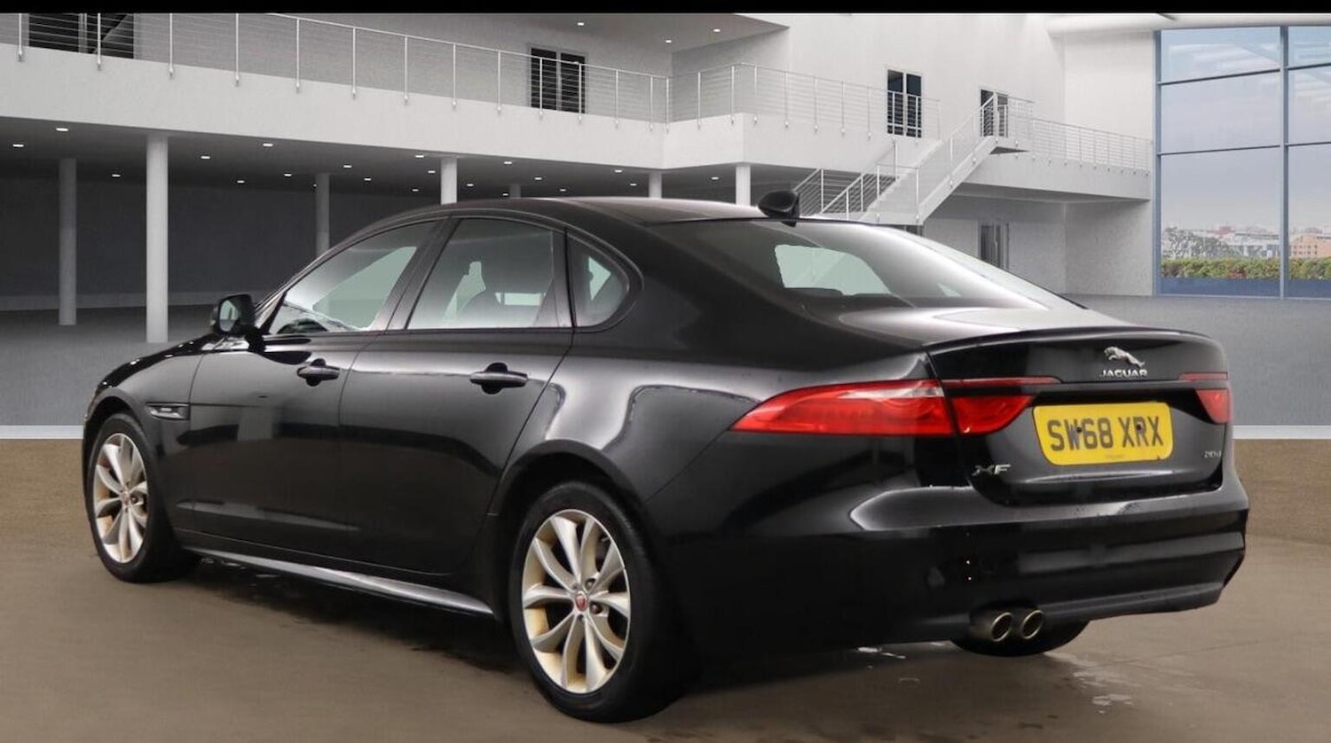 Used Jaguar XF 2019 for sale - 77201260: Photo 3