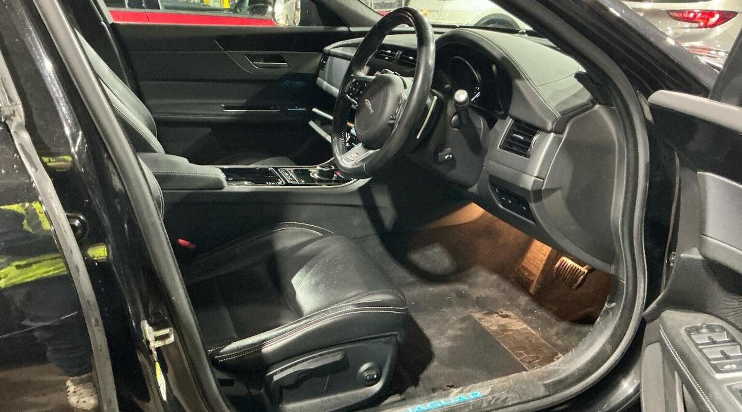 Used Jaguar XF 2019 for sale - 77201260: Photo 5