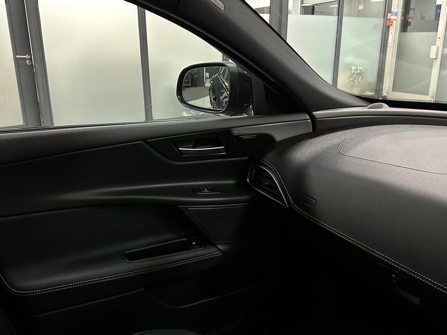 Used Jaguar XE 2017 for sale - 76656240: Photo 29