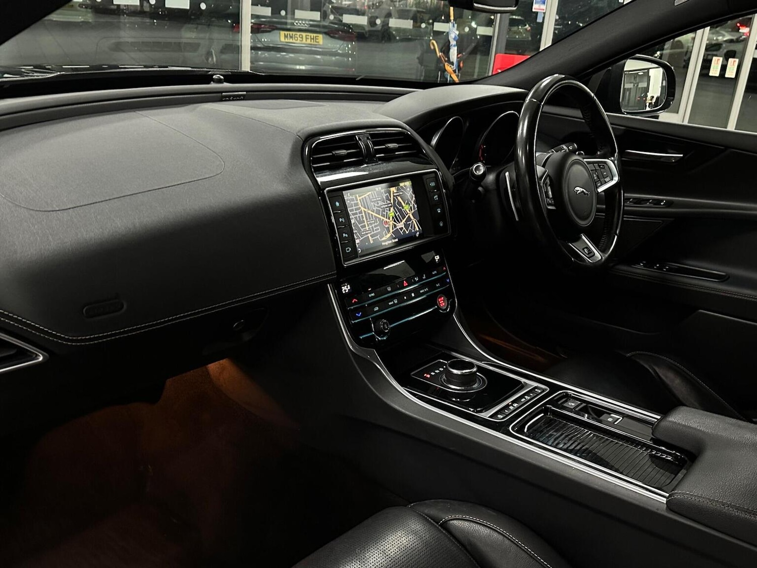 Used Jaguar XE 2017 for sale - 76656240: Photo 36