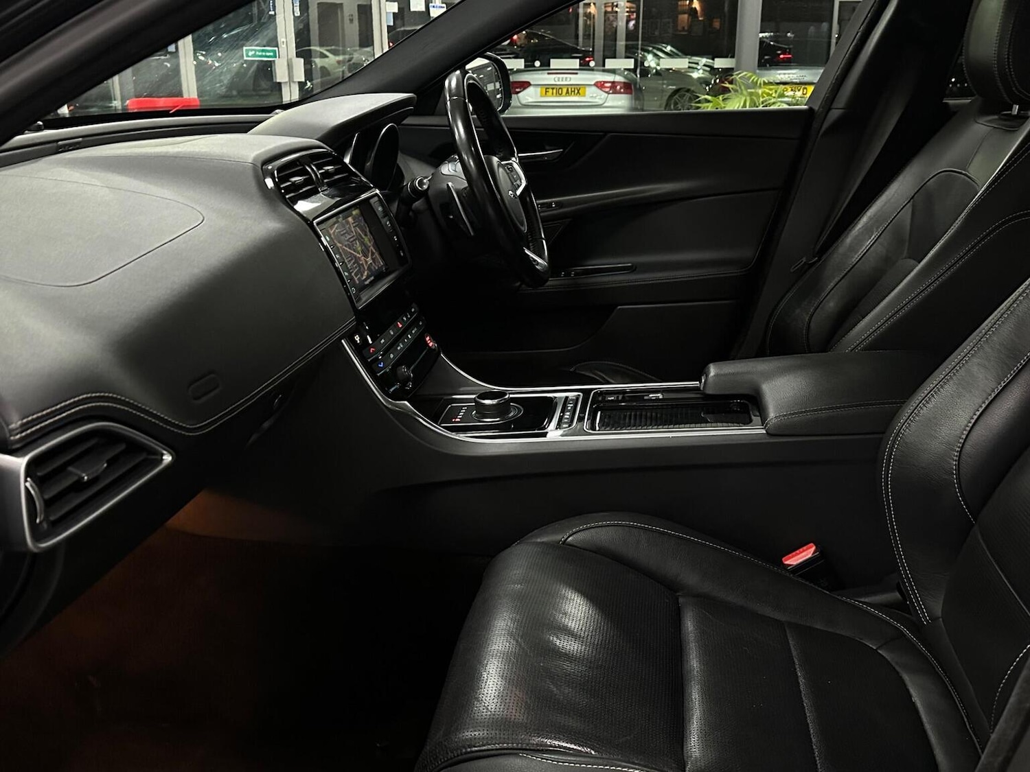 Used Jaguar XE 2017 for sale - 76656240: Photo 37