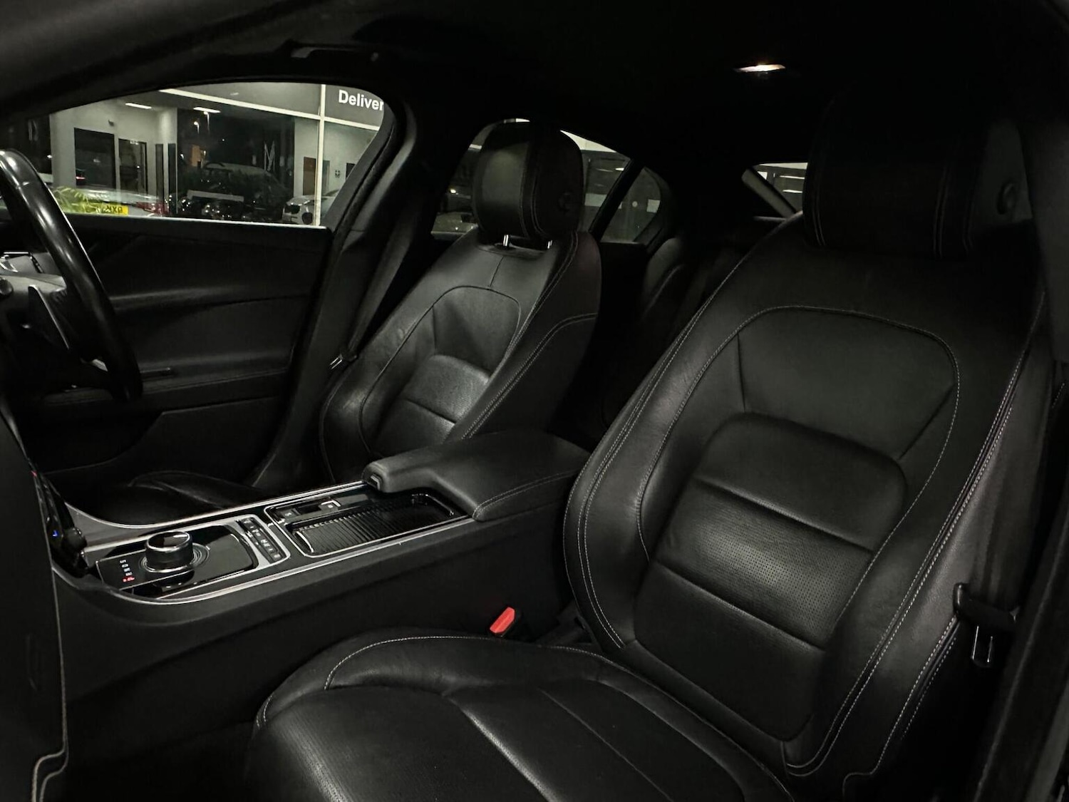 Used Jaguar XE 2017 for sale - 76656240: Photo 38