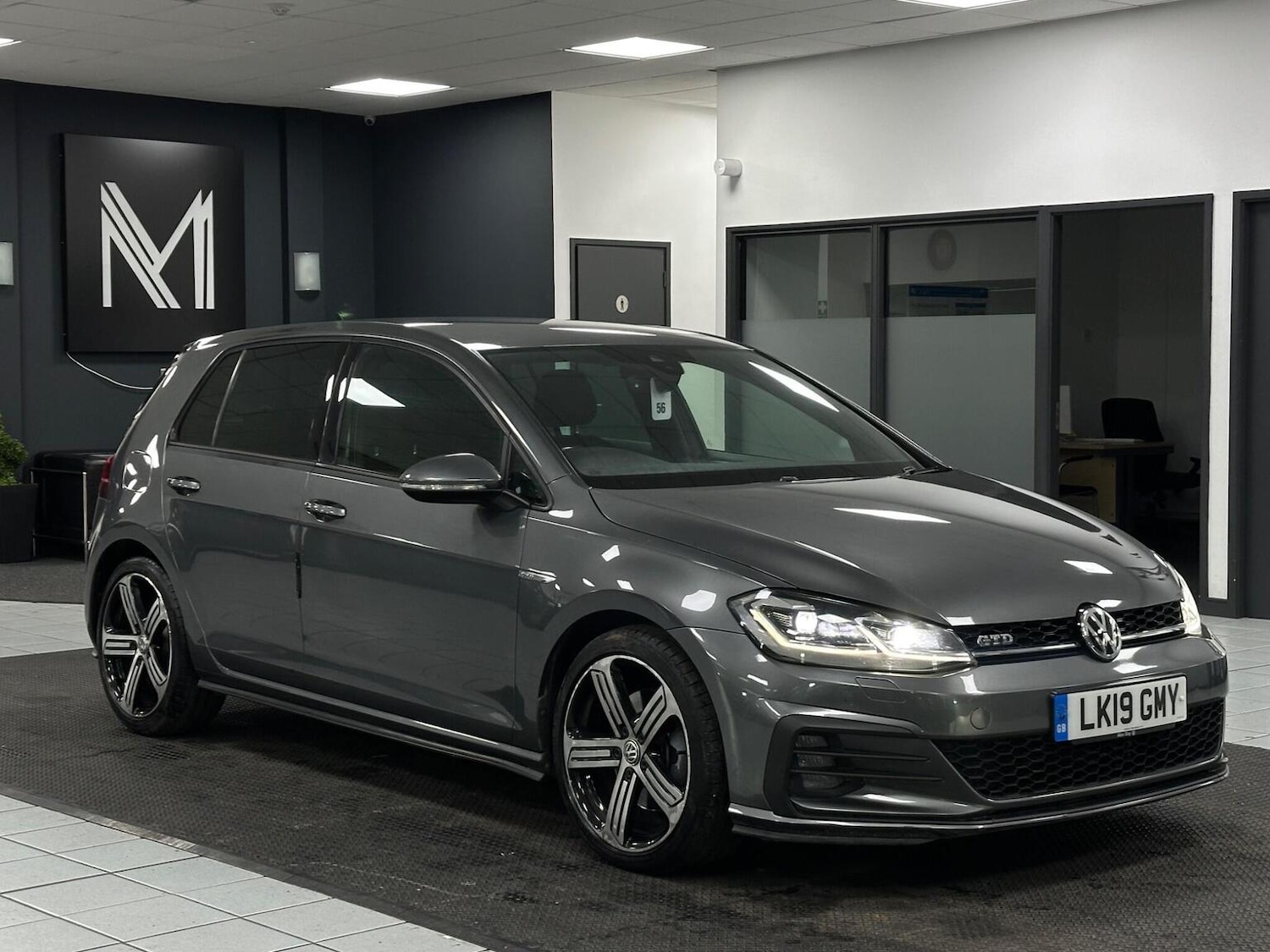 Used Volkswagen Golf 2019 for sale - 76911097: Photo 1